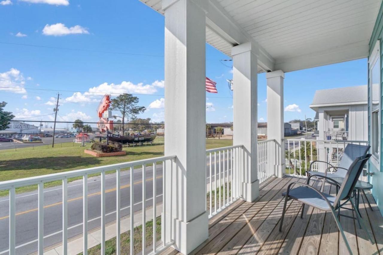 Walk To Downtown Seafood Market Bay Views Pensacola Bagian luar foto