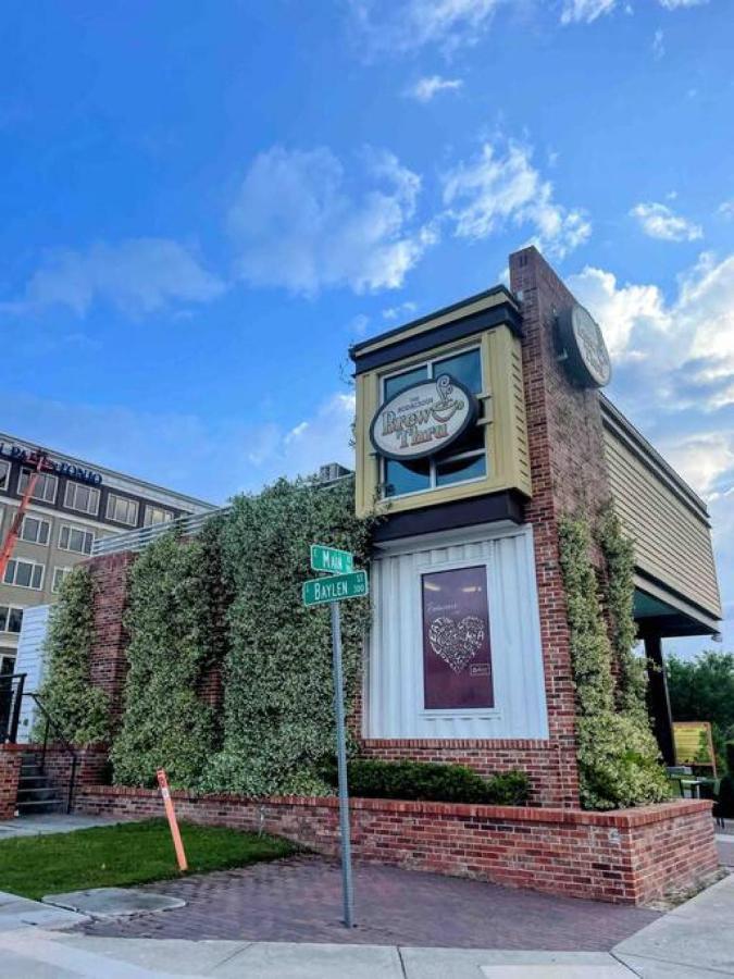 Walk To Downtown Seafood Market Bay Views Pensacola Bagian luar foto